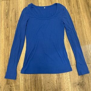 Amazon Women’s Royal Blue Ribbed Long Sleeve Shirt Size M